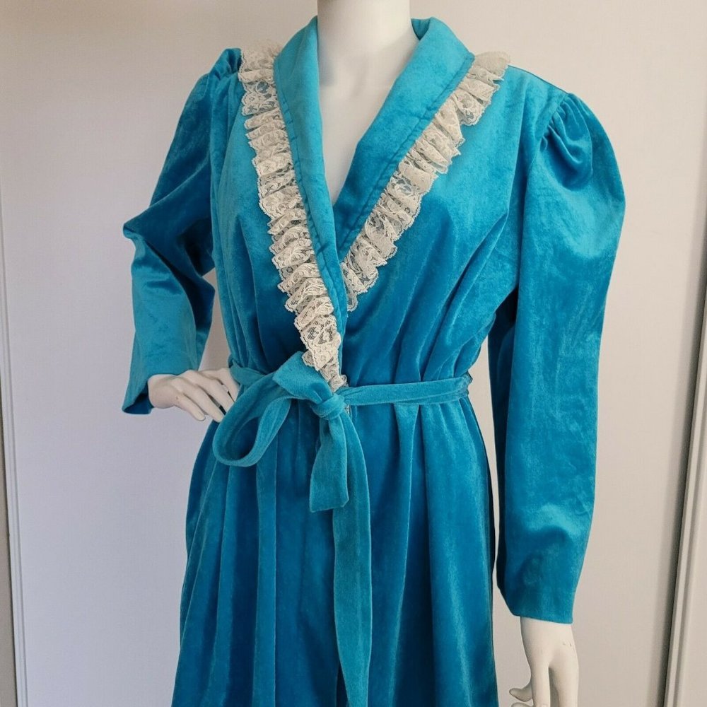 Blue Velvety 1980s Robe Stranger Things Costume